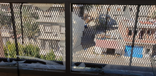 Hafter okullara da saldırıyor